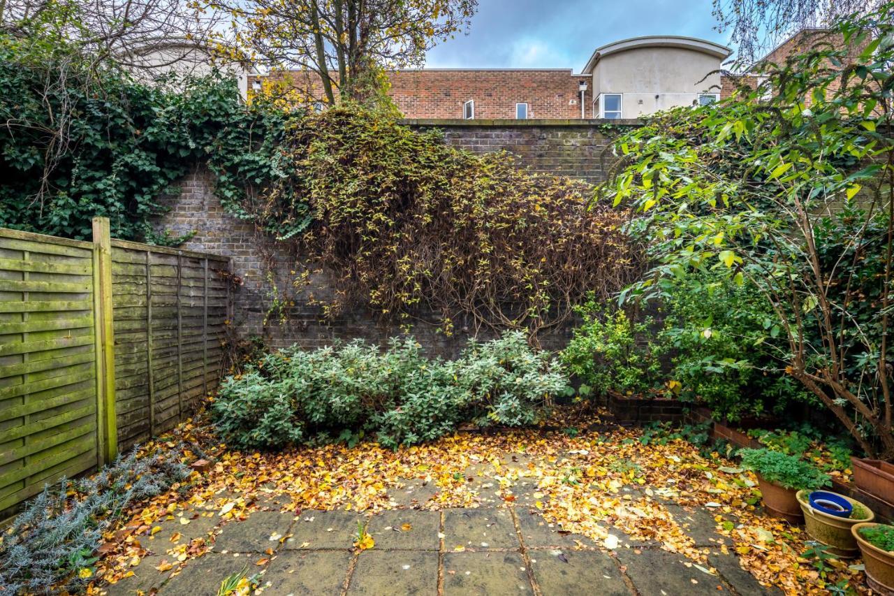Charming 2Br Flat With Patio In Hammersmith 런던 외부 사진